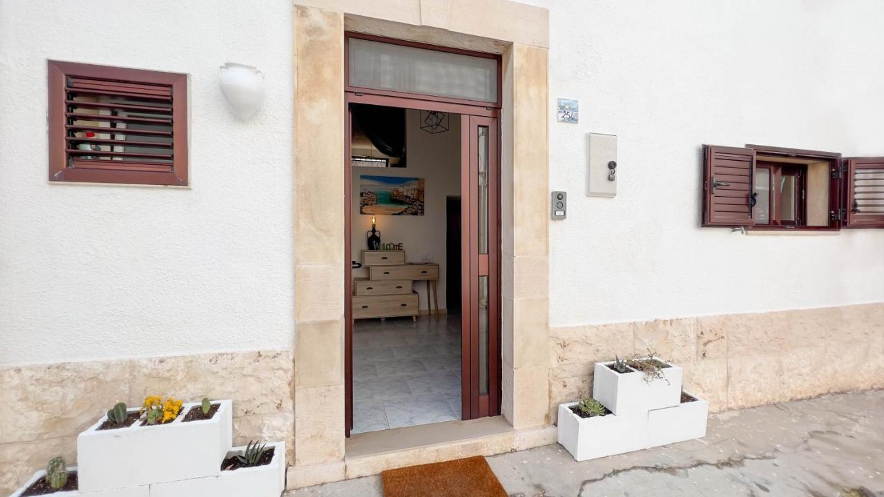 Wepuglia - La Dimora Di Mara Apartment Polignano a Mare Luaran gambar